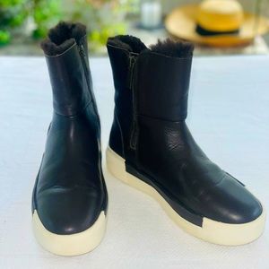 J/slides boots size 6